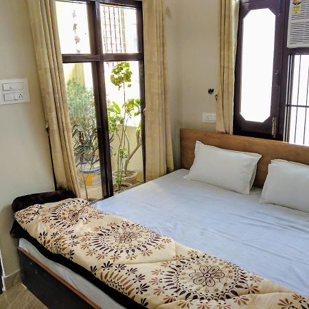 Mye Homestay 1 Near Golden Temple アムリトサル エクステリア 写真