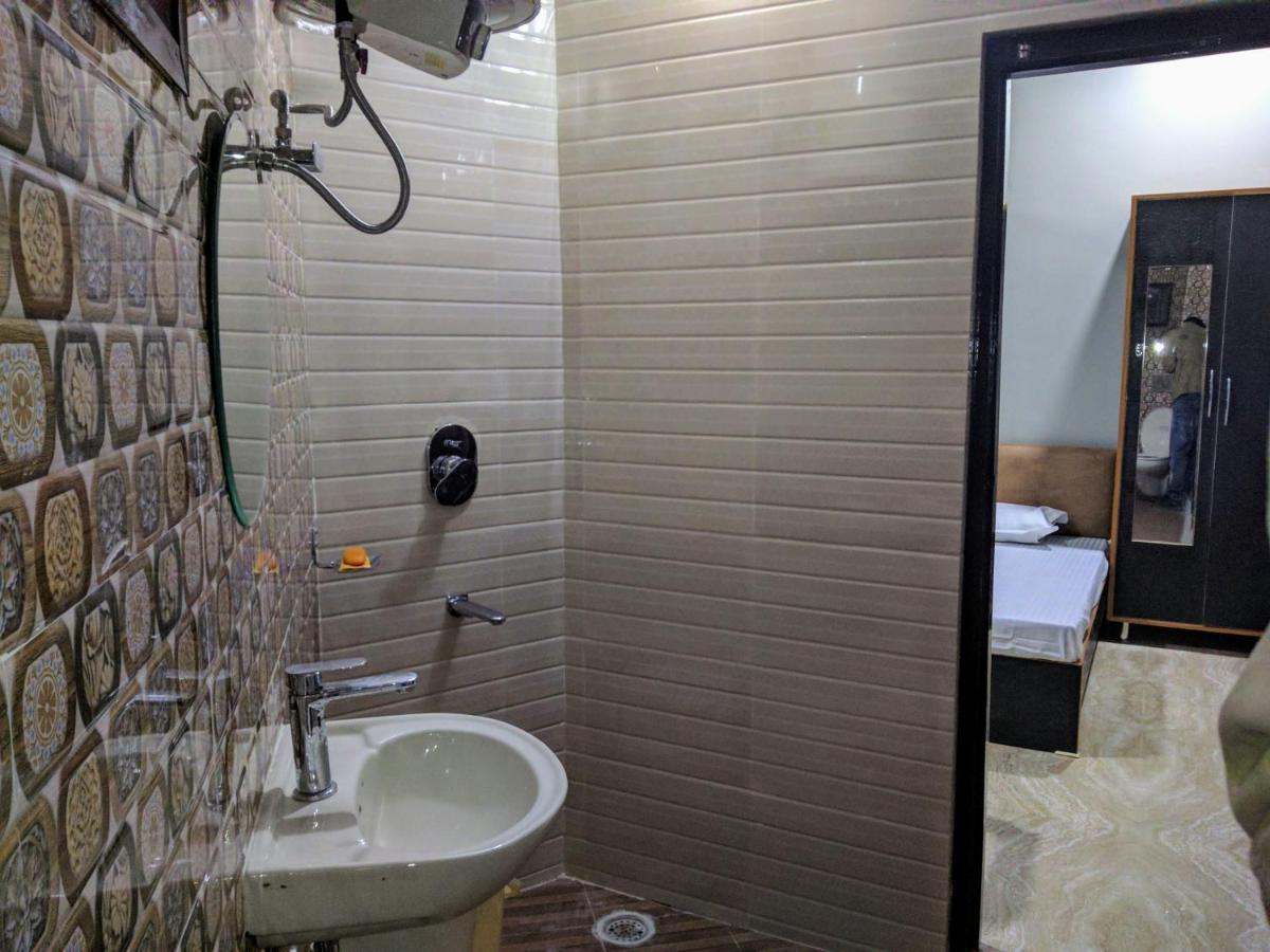 Mye Homestay 1 Near Golden Temple アムリトサル エクステリア 写真