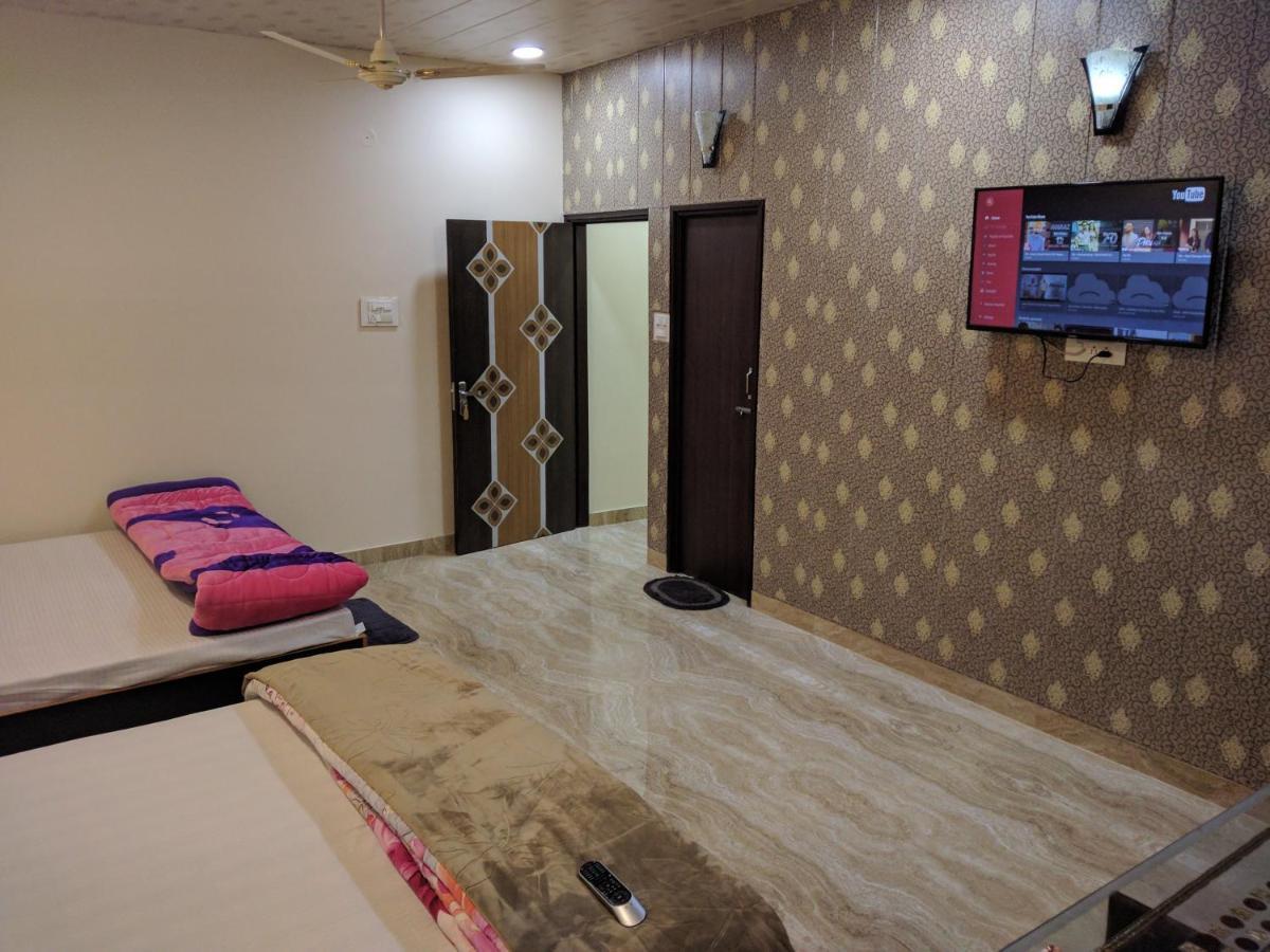 Mye Homestay 1 Near Golden Temple アムリトサル エクステリア 写真